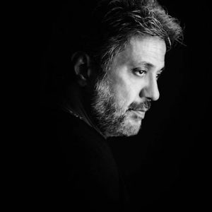 اهنگ هرشب تو رویای خودم آغوشتو تن میکنم