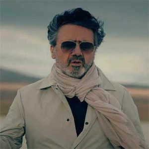 اهنگ بی نیاز و تنها باش ، تشنه باش و دریا باش معین